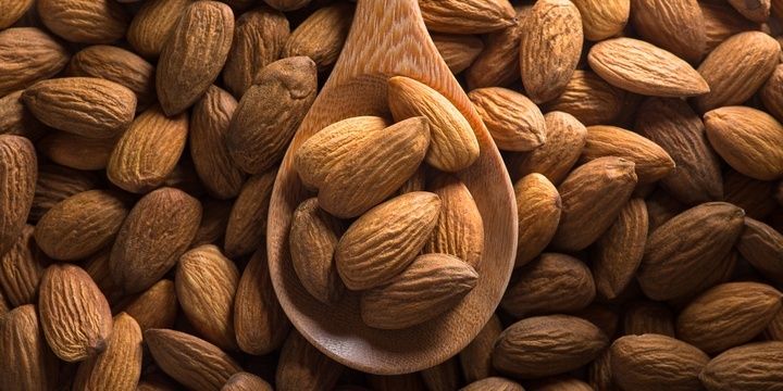 5 Foods for People Suffering from Depression and Fatigue Almonds